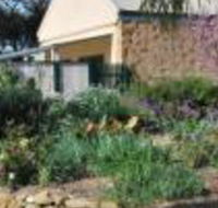 Brayfield Cottage - Kawana Tourism