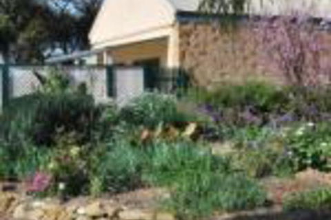 Brayfield Cottage - Kawana Tourism 0