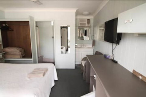 Motel Melrose - Kawana Tourism 5