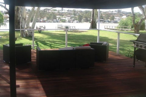 Eleven From The Left - Kawana Tourism 7