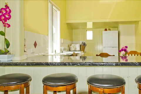 Lee Farm Stay Cottages - Kawana Tourism 4