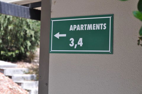 Oyster Cove Chalet - Kawana Tourism 1