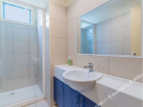Fabulous Townhouse At The Famous Smiths Beach - Kawana Tourism 3