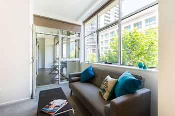 Vance 2Bdr Melbourne Apartment - Kawana Tourism 6