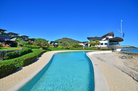 Yacht Club Villa 33-Serenity-Ocean Views With Golf Buggy - Kawana Tourism 4