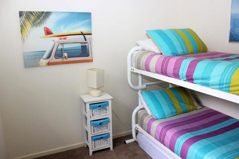 PACIFIC PALMS - Kawana Tourism 5