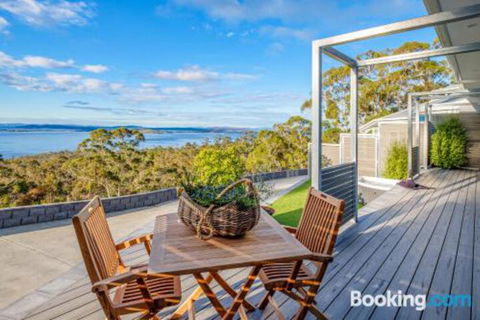 Tinderbox Retreat - Kawana Tourism 2