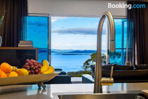 Tinderbox Retreat - Kawana Tourism 3