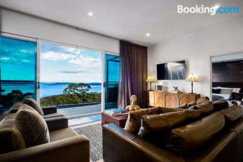 Tinderbox Retreat - Kawana Tourism 4