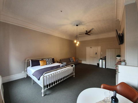 The Royal Hotel - Kawana Tourism 2