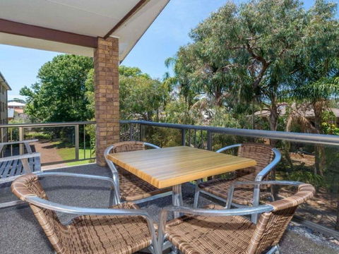 COLUMBIA VIEWS 2 / 9 COLUMBIA CLOSE AIRCON WIFI NETFLIX VIEWS & BOAT PARKING - Kawana Tourism 4