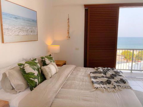 Top Floor Kings Beach Views With Private Rooftop Terrace With Spa Bath - Kawana Tourism 4