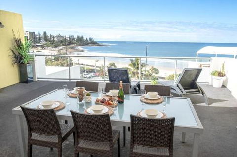 Top Floor Kings Beach Views With Private Rooftop Terrace With Spa Bath - Kawana Tourism 3