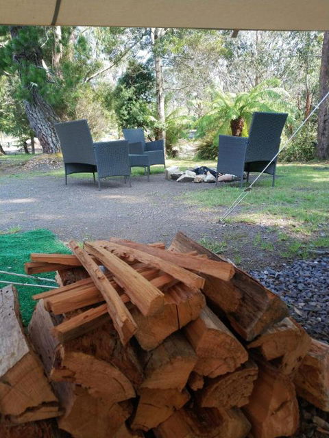 Glamping At Zeehan Bush Camp - Kawana Tourism 5