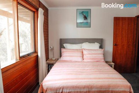 Banksia Beach House - Kawana Tourism 2