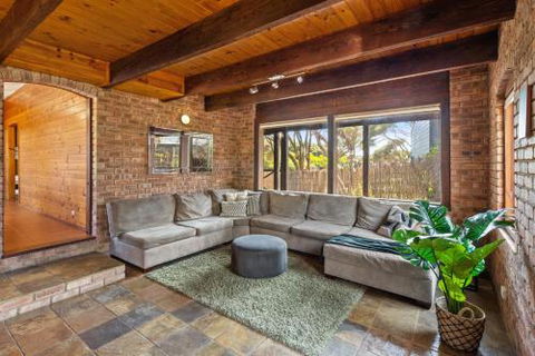 Coleys Beach House Yallingup - Kawana Tourism 3