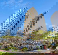 Location 5 Star Stylish Apt with Views - Kawana Tourism