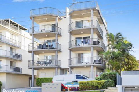Unit 3 Emerald Shores Shipping Lane Views! - Kawana Tourism 1