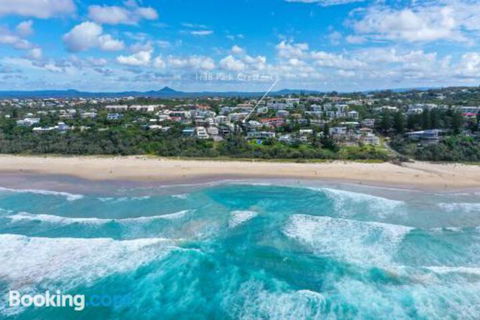Ultimate Beachfront Living Sunshine Beach - Kawana Tourism 5