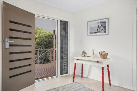 Coastal Retreat - Kawana Tourism 1