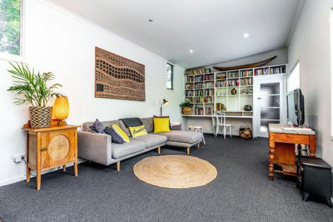 SUNSET BEACH SHACK On SURF - Kawana Tourism 0