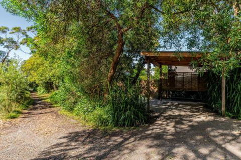 SUNSET BEACH SHACK On SURF - Kawana Tourism 3
