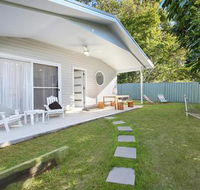 Salty Kisses Holiday House - Kawana Tourism