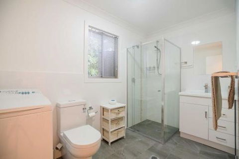Seabreeze Retreat - Kawana Tourism 6