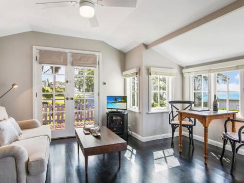 Cottage 1 Hyams Beach Seaside Cottages - Kawana Tourism 2