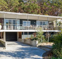 Palmwood at Hyams Beach 4pm Check Out Sundays - Kawana Tourism