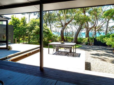 Black Shack On Hyams 4pm Check Out Sundays - Kawana Tourism 3