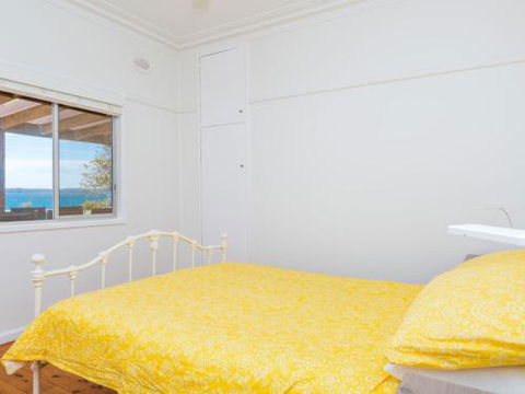 Bimbadgen At Hyams Beach 4pm Check Out Sundays - Kawana Tourism 2