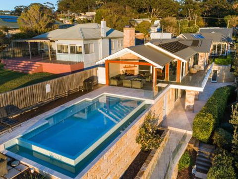 Horizons At Hyams Beach 4pm Check Out Sundays - Kawana Tourism 0