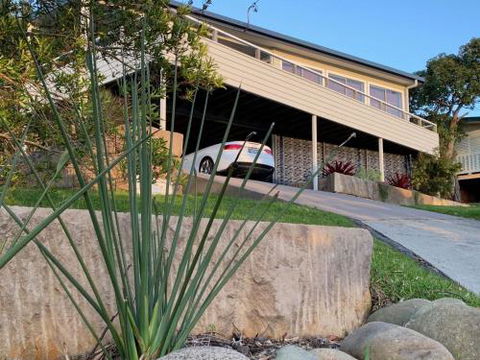 Unwind At Hyams Beach 4pm Check Out Sundays - Kawana Tourism 5