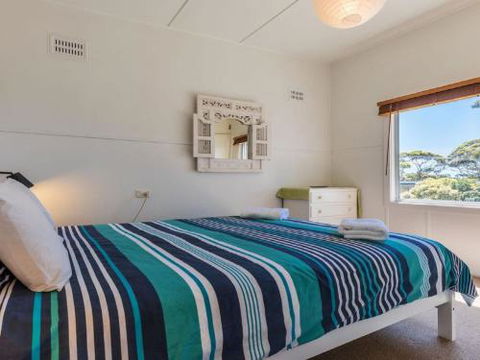 Unwind At Hyams Beach 4pm Check Out Sundays - Kawana Tourism 3