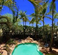 Roey Backpackers  Party Bar - Kawana Tourism