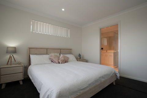 Underwood Road 62 - Kawana Tourism 4