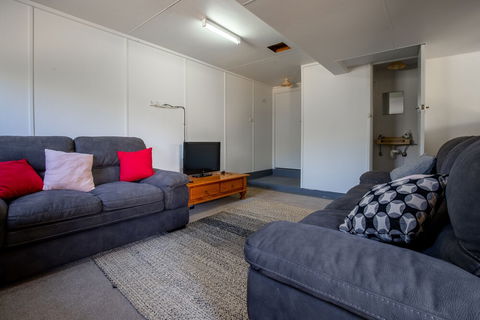 Underwood Road 62 - Kawana Tourism 0
