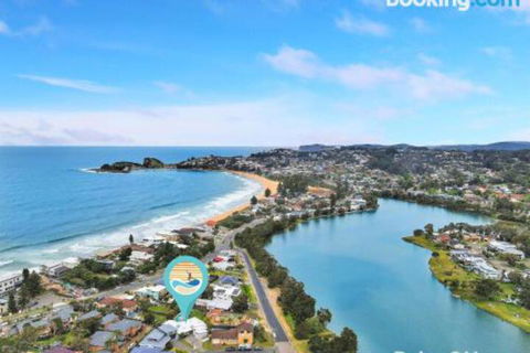 Modern Family Retreat 12 Minell Close - Kawana Tourism 3