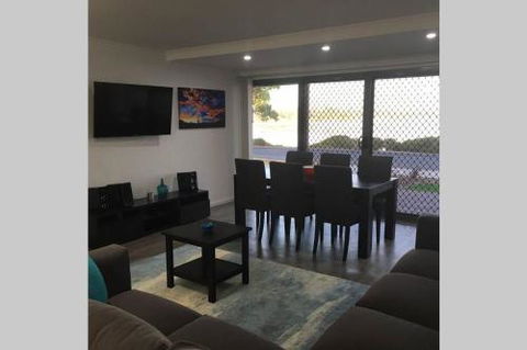 Almonta Apartments On The Water Front - Kawana Tourism 2