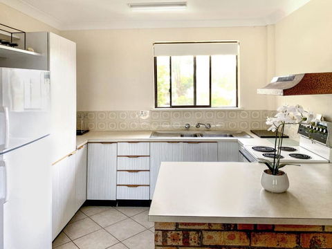Fairburn Apartment 6 - Kawana Tourism 4