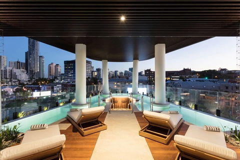 FV Iconic Designer APT, Parking, Near CBD Qfv147-14 - Kawana Tourism 3