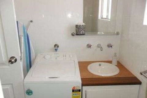 The Pickers Hut - Kawana Tourism 1