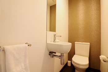 Silos Circular Living Rejuvenate Stays - Kawana Tourism 3