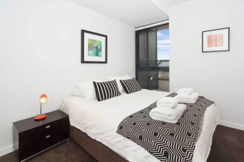 Location Views & Style - Kawana Tourism 6