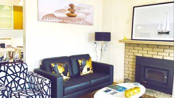 Linda Cottage Port Huon - Kawana Tourism 1