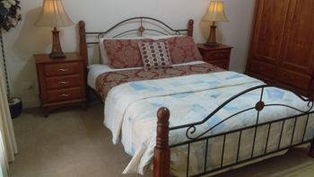 Deloraine Comfort - Kawana Tourism 0