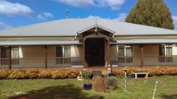 Deloraine Comfort - Kawana Tourism 4
