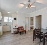 Renovated Apartment with pool - Kawana Tourism