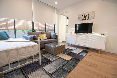 F03-darling Harbour 1 BDR APT - Kawana Tourism 1